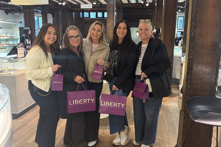Family shopping, mum, 3 daughters and granddaughter